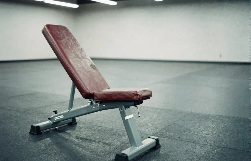 Regular Weightlifters Blink Measurably Less Often